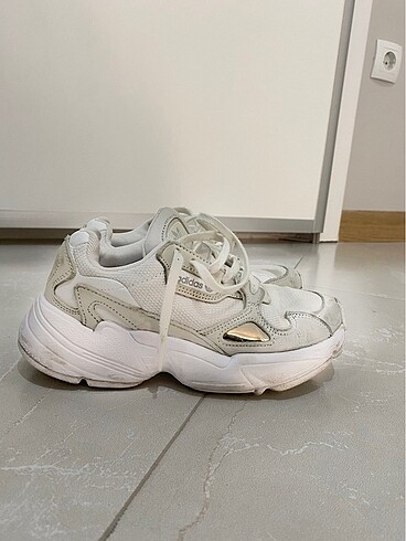 36 Beden beyaz Renk Adidas Falcon