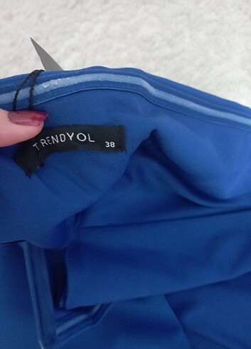 Trendyolmilla taşlı saks mavisi elbise - Görsel 4