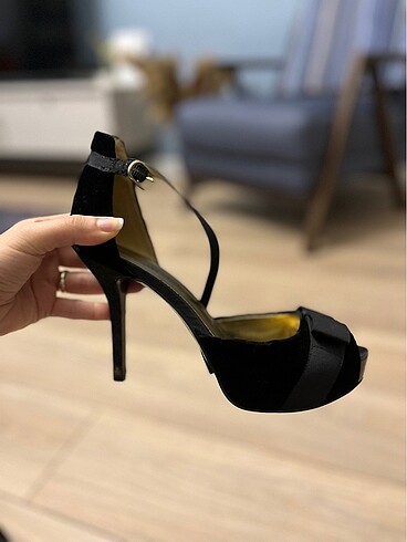 Nine west