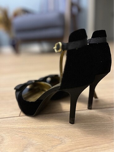 Nine West Nine west