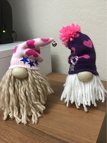 Diğer Gnome, yılbaşı cücesi.