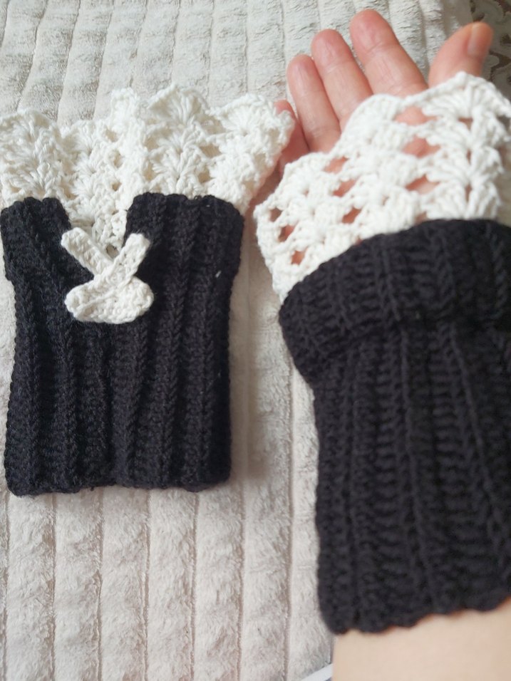 Dantel Detaylı Örgü Siyah Kadın Eldiven - Görsel 3