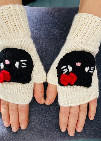 Beyaz Örgü Kadın Eldivenleri Siyah Kedi Desenli - Görsel 5