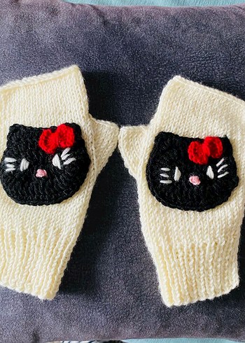 Beyaz Örgü Kadın Eldivenleri Siyah Kedi Desenli - Görsel 2