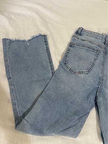 34 Beden mavi Renk Mango jean