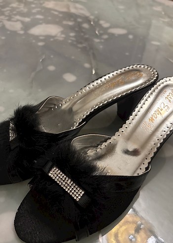 Siyah Kürklü Yüksek Topuklu Kadın Terlik - Görsel 5