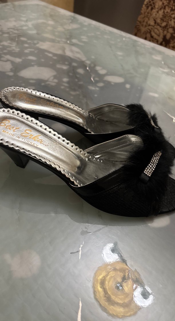 Siyah Kürklü Yüksek Topuklu Kadın Terlik - Görsel 2