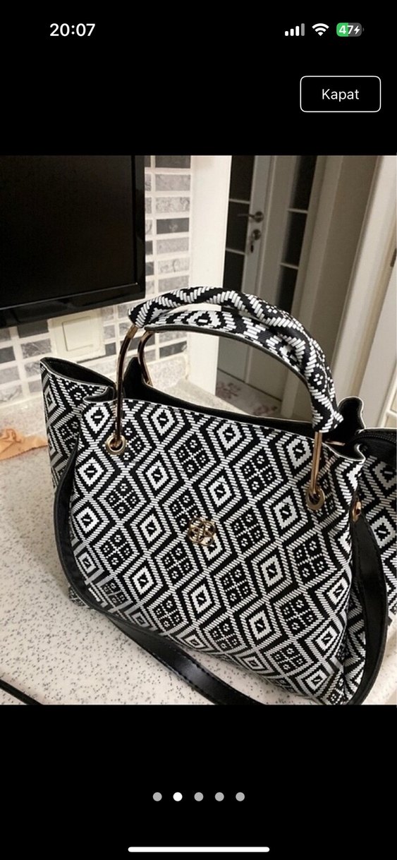 Tokalı Siyah Gri Desenli Kadın Çanta - Görsel 2