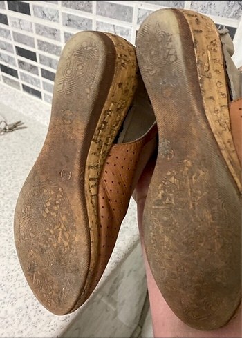 Bej Süet Kadın Dolgu Topuklu Sandalet - Görsel 6