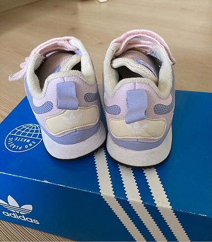 32 Beden Adidas spor ayakkabı
