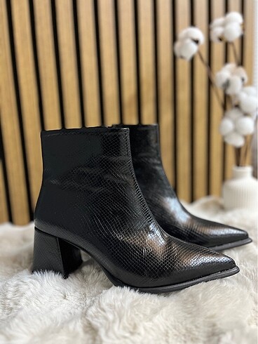 Zara Kısa topuk bot