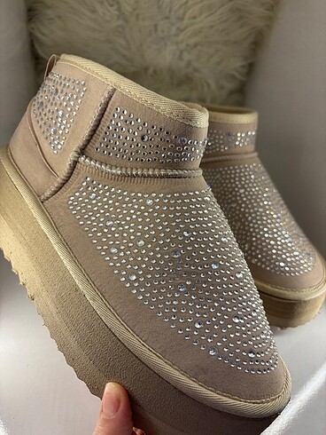 Ugg Taşlı ugg