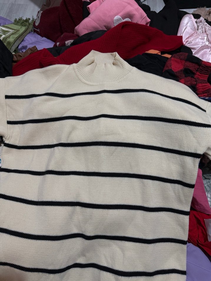 Çizgili Beyaz Uzun Kollu Boğazlı Kazak - Görsel 2