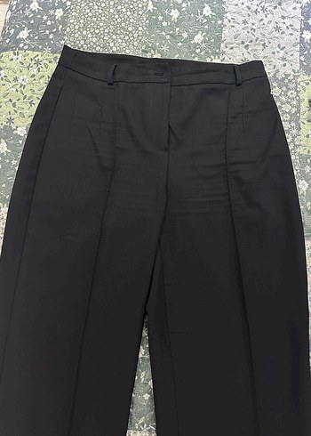 Kadın Siyah Pilili Kumaş Pantolon - Görsel 2