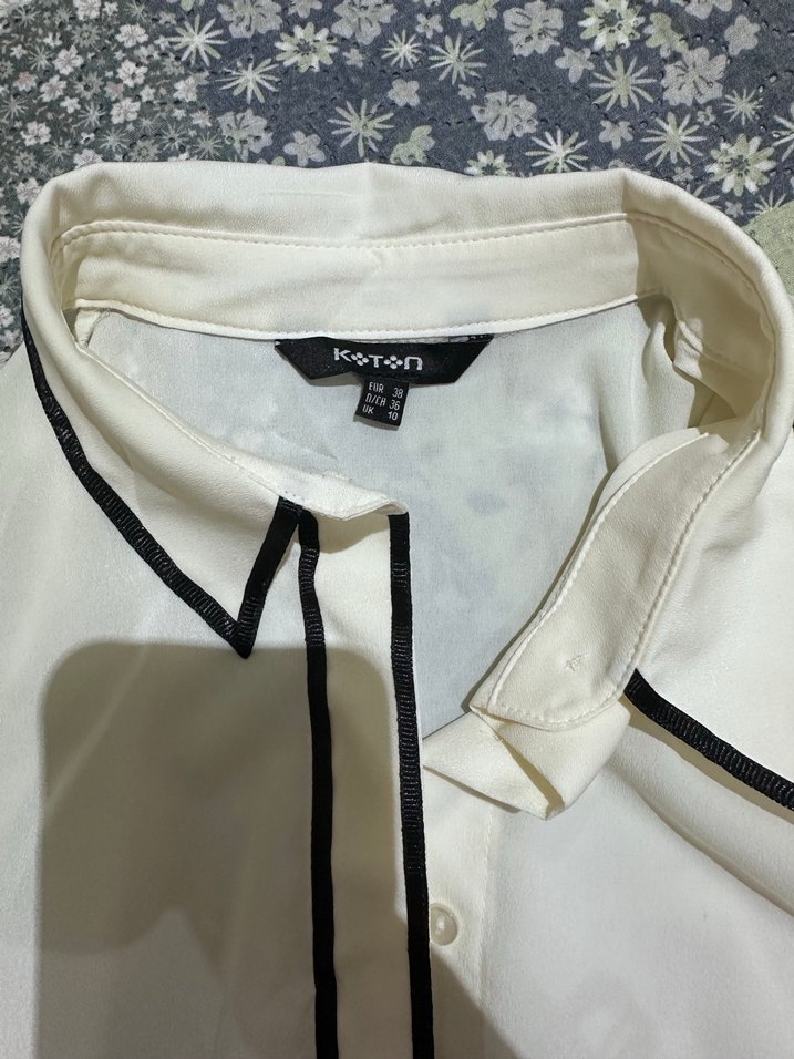 Siyah Şerit Detaylı Beyaz Uzun Kollu Gömlek - Görsel 4