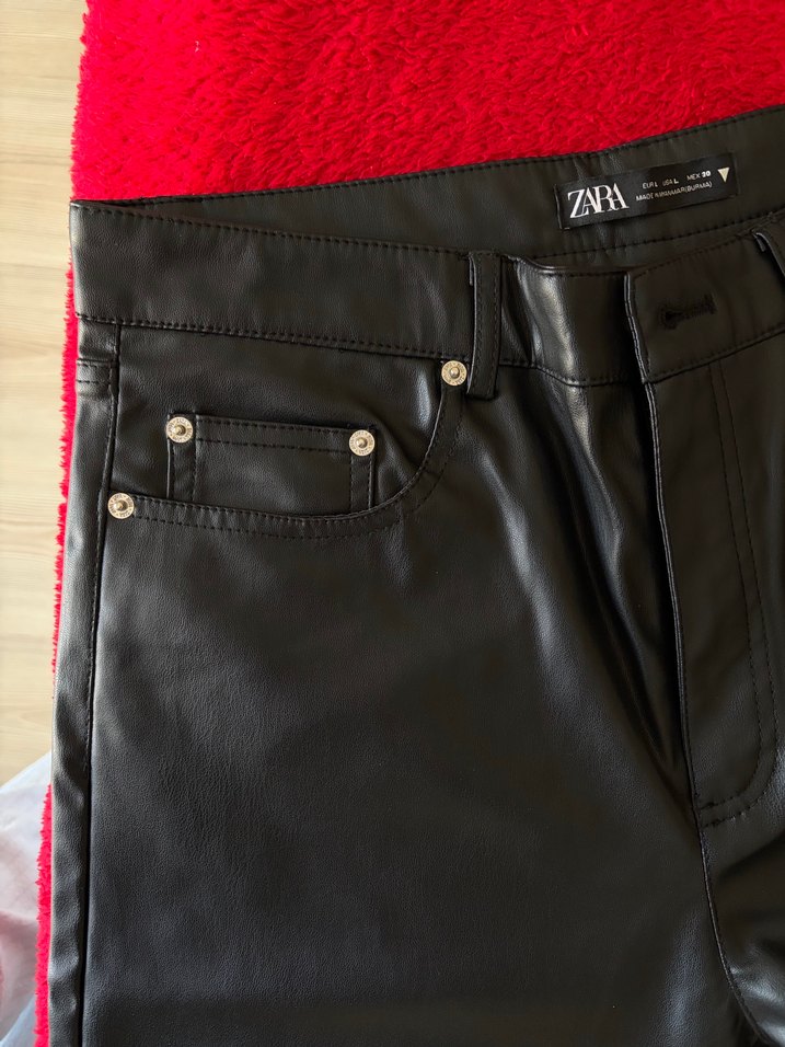 Kadın Siyah Deri boru paça pantolon - Görsel 4