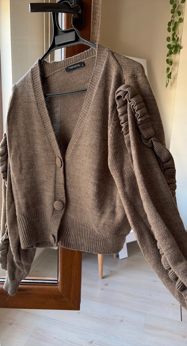 Düğmeli Kahverengi Triko Kadın Hırka - Görsel 2