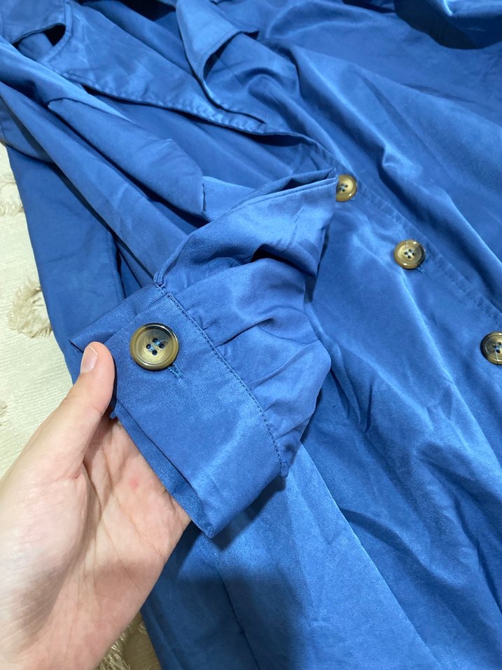 Mavi Uzun Düğmeli Kadın Trençkot - Görsel 3