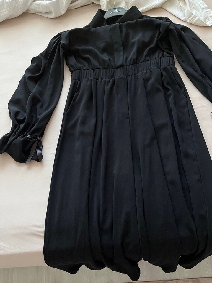 Siyah Uzun Kollu Yüksek Yakalı Salaş Tesettür Tulum - Görsel 2