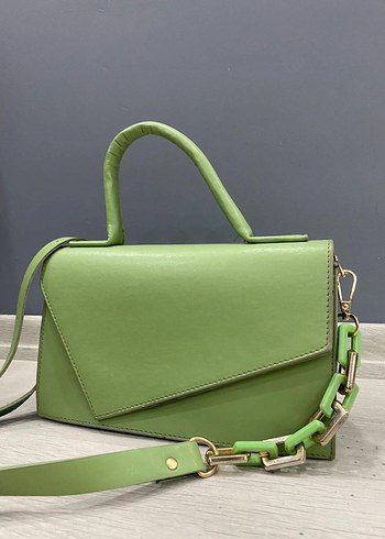 Zincir Detaylı Yeşil Deri Kadın Çanta - Görsel 2