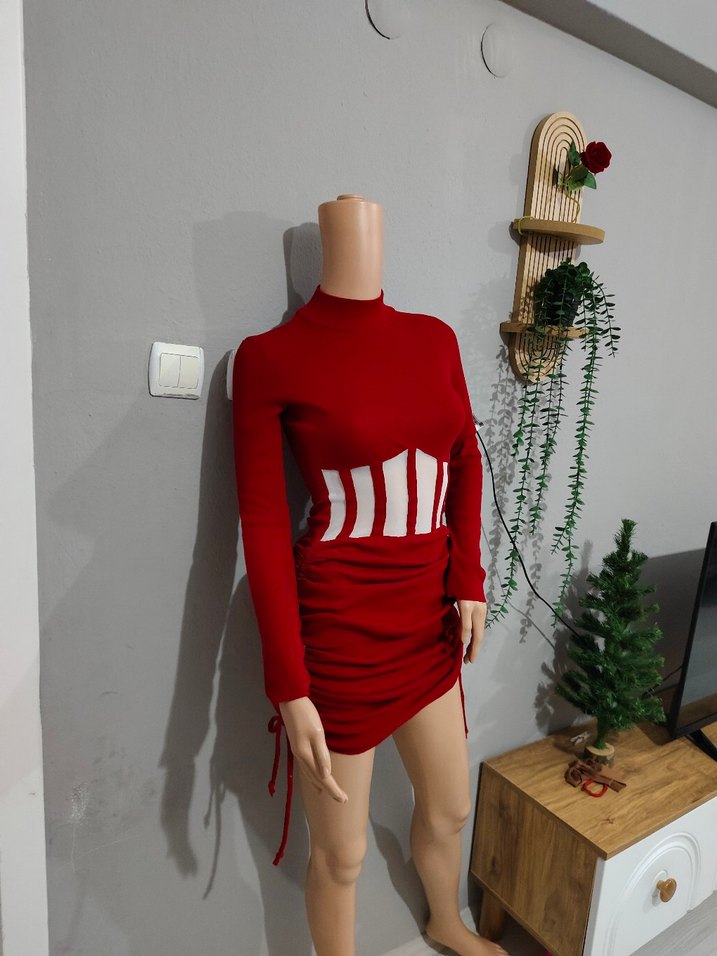 Kırmızı beli korse detaylı elbise - Görsel 2