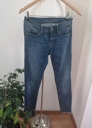 Mavi marka jean 