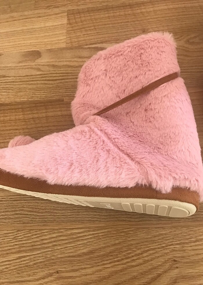 Ponponlu ev panduf ev botu - Görsel 3