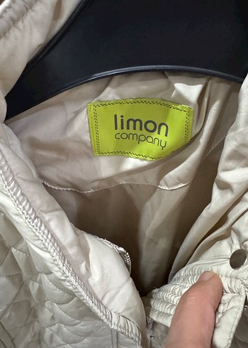 Beyaz Kapitone Kadın Mont - Görsel 7