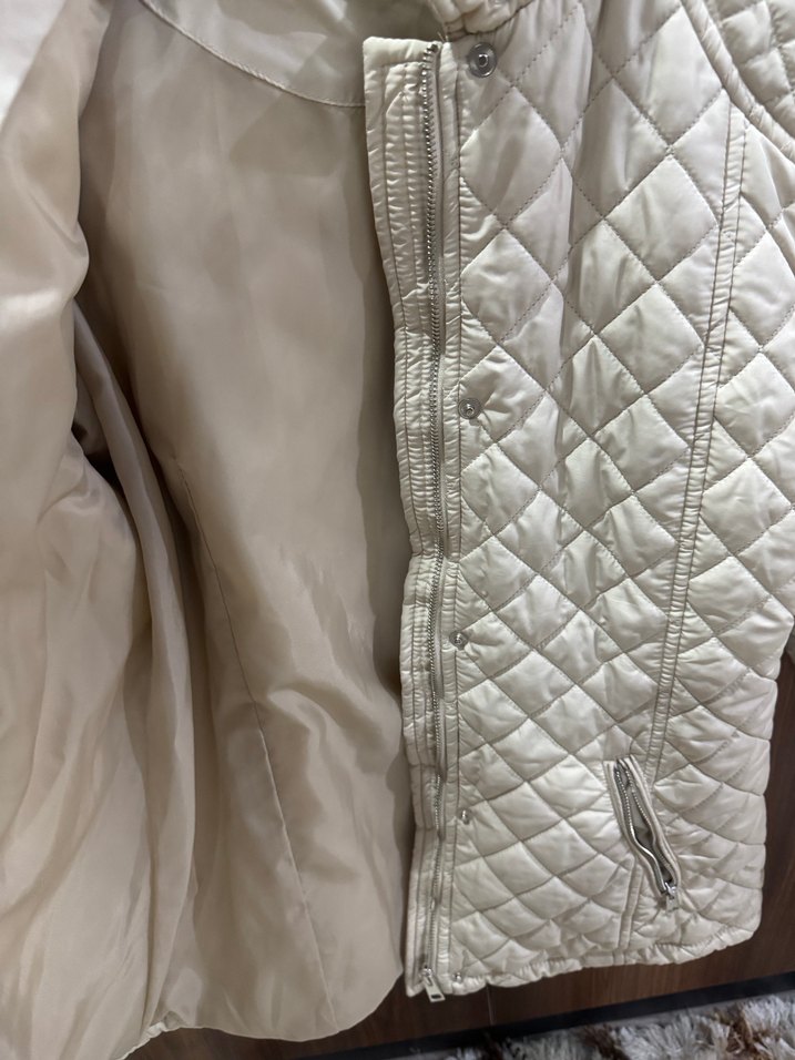 Beyaz Kapitone Kadın Mont - Görsel 5