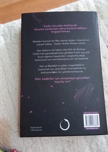 Kül - Shani Petroff & Darci Manley - Görsel 3