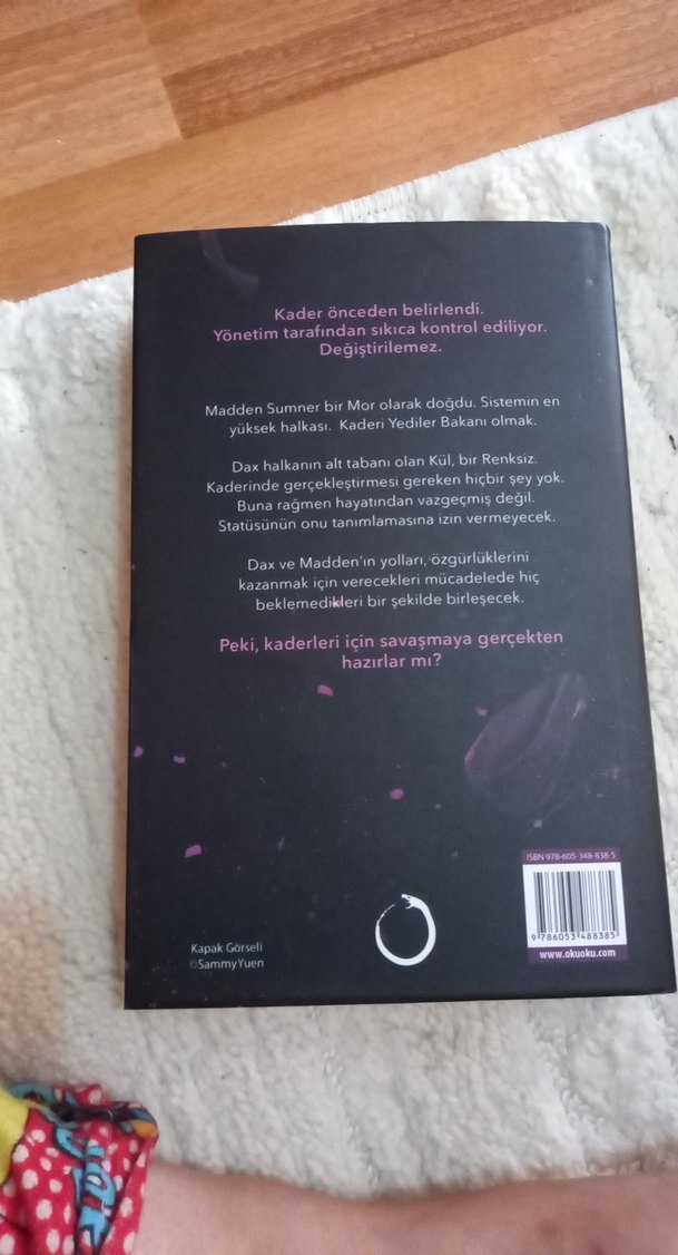 Kül - Shani Petroff & Darci Manley - Görsel 3