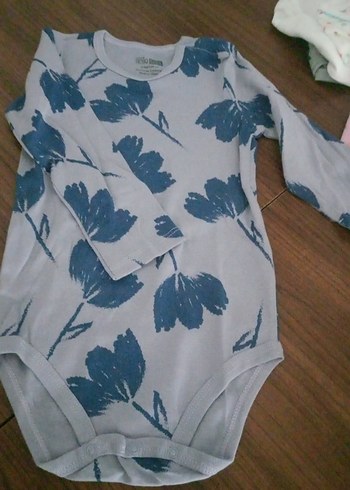 Mavi Çiçek Desenli Uzun Kollu Bebek Body - Görsel 4