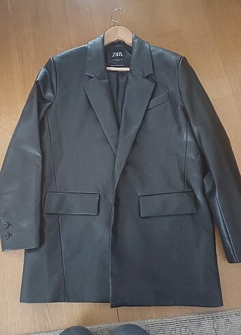 Zara Zara Deri Görünümlü Ceket L