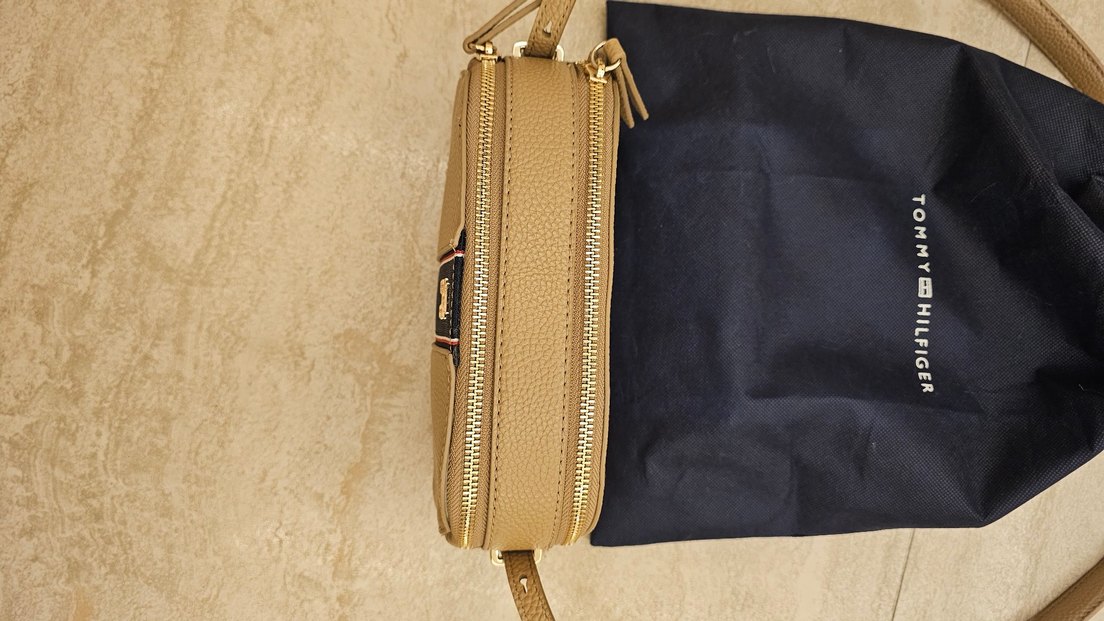 Tommy Hilfiger Bej Deri Kadın Çapraz Çanta - Görsel 3