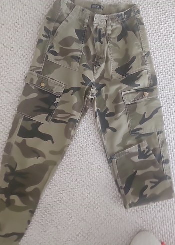 Bershka Kamuflaj Desenli kargo Pantolon - Görsel 6
