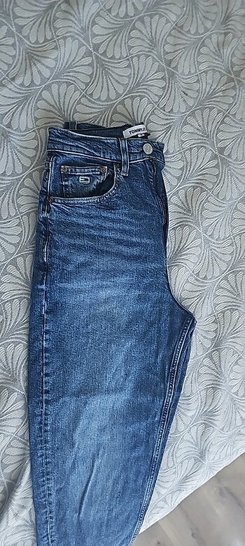 Tommy Hilfiger TOMMY JEANS MOM FİT KOYU MAVİ