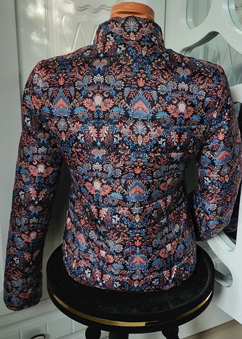 Çiçek Desenli Fermuarlı Kadın Mont - Görsel 3