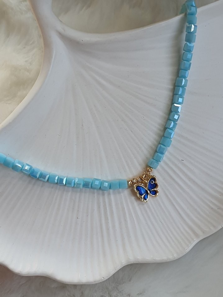 Mavi Boncuklu Kelebek Detaylı Kısa Kolye - Görsel 4