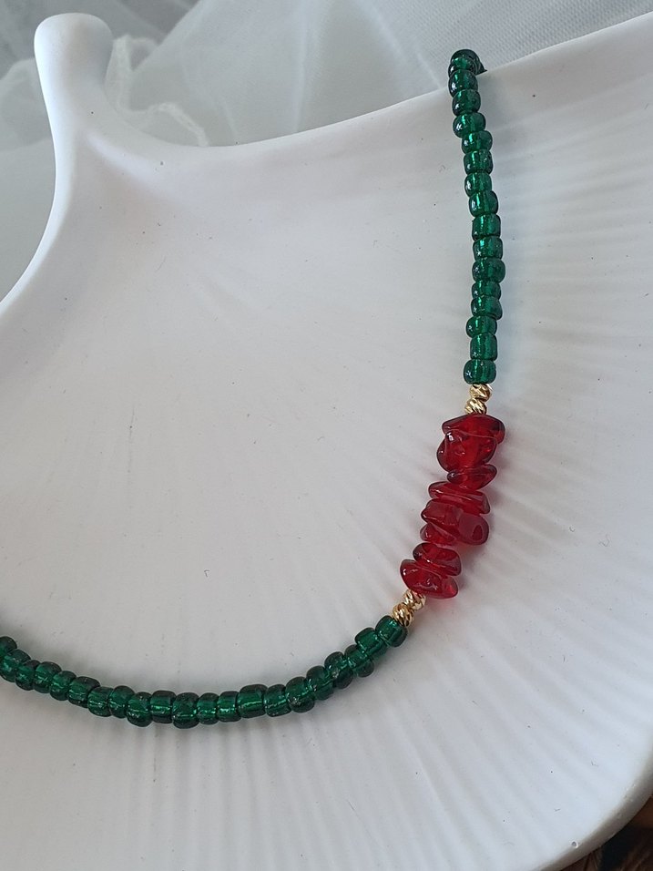 Uzun Yeşil Boncuklu ve NAR TAŞLI Kadın Kolye - Görsel 2