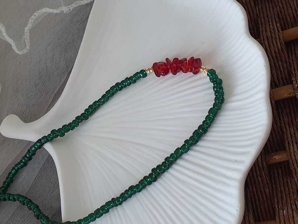 Uzun Yeşil Boncuklu ve NAR TAŞLI Kadın Kolye - Görsel 5