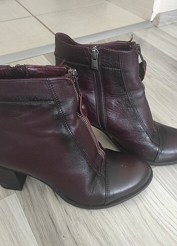 37 Beden bordo Renk Bayan botu