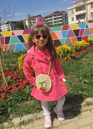 Kiz çocuk cantası 