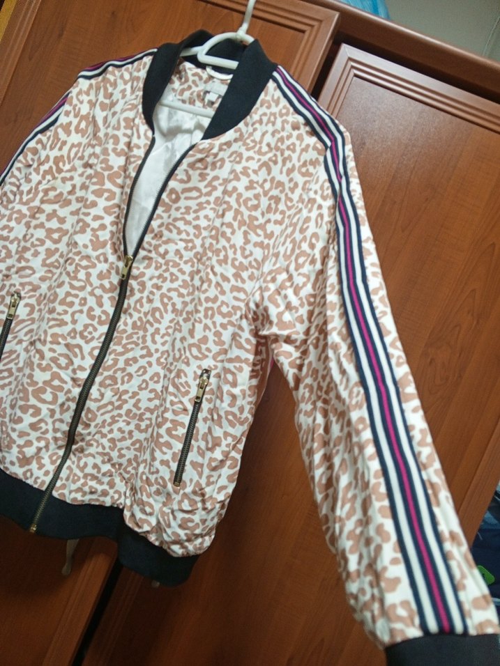 Leopar Desenli Spor Ceket - Görsel 2