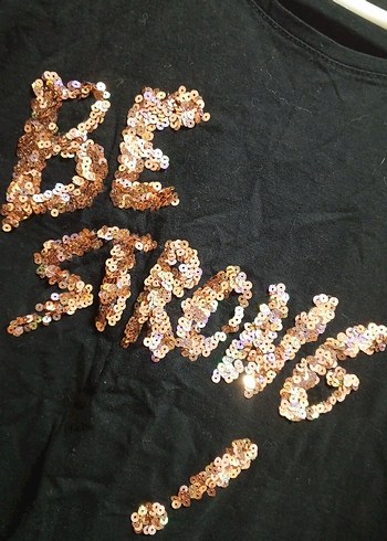 Pul İşlemeli Siyah Kadın Tişört - Görsel 2