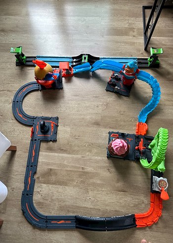 Renkli Çocuk Oyuncak Yarış Pistleri