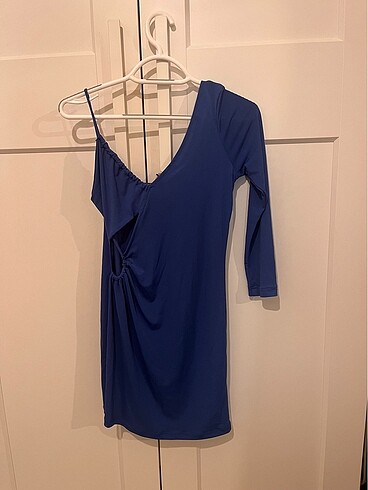 Pull and bear etiketli elbise