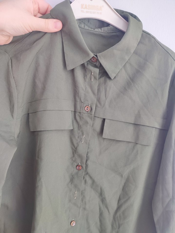 Düğmeli Kadın Haki Keten Gömlek - Görsel 3