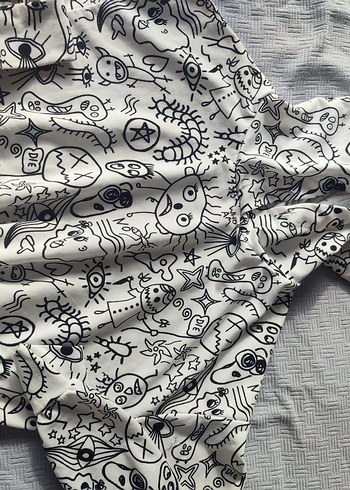 Gri Baskılı Düğmeli Köpek Kıyafeti - Görsel 4