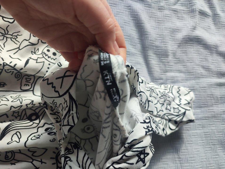 Gri Baskılı Düğmeli Köpek Kıyafeti - Görsel 3