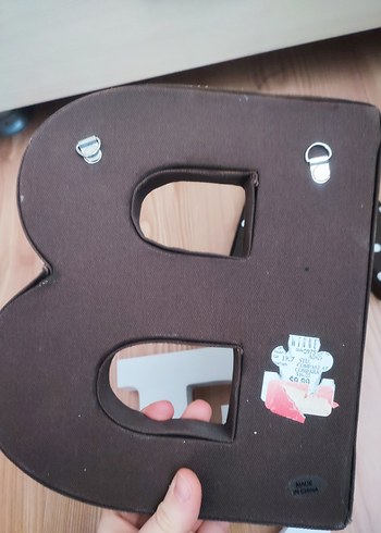 Kahverengi ve Beyaz Çocuk Yatak Harfleri - Görsel 4